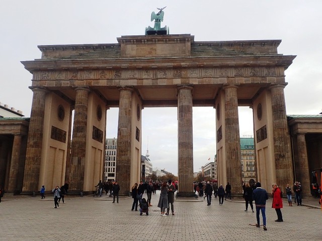 PA264541 Brandenburg-Gate