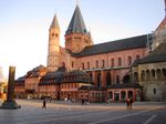 IMG 1418 Mainz-Cathedral Rebstock-plaza