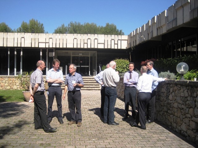 IMG 2780 TETRA37coffeebreak-Jo,Kees,Ken Brian,Reino,Bernt,Malcolm,Dave