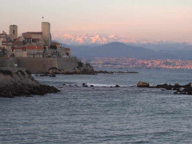 IMG 9771 Antibes - Picasso museum + view across bay