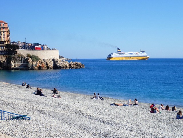 P3225542 Corsican-ferry-leaving-Nice