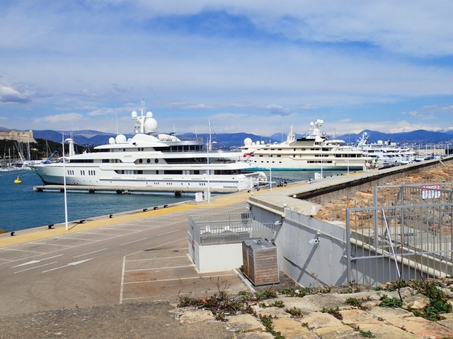 P3212510 Antibes-Quai-de-la-Grande-Plaisance