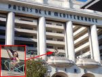 P3232625+26 Hotel-Palais-de-la-Mediterranee statue-Nice