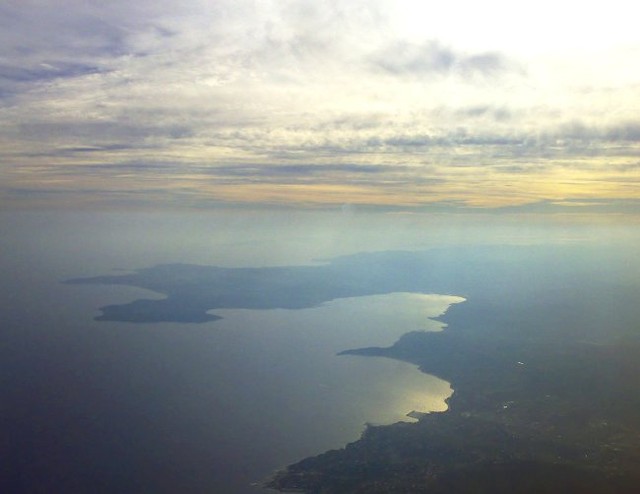 08102007032 St.TropezBay-from-plane