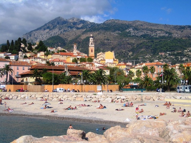 IMG 0842 Menton-beach old-town