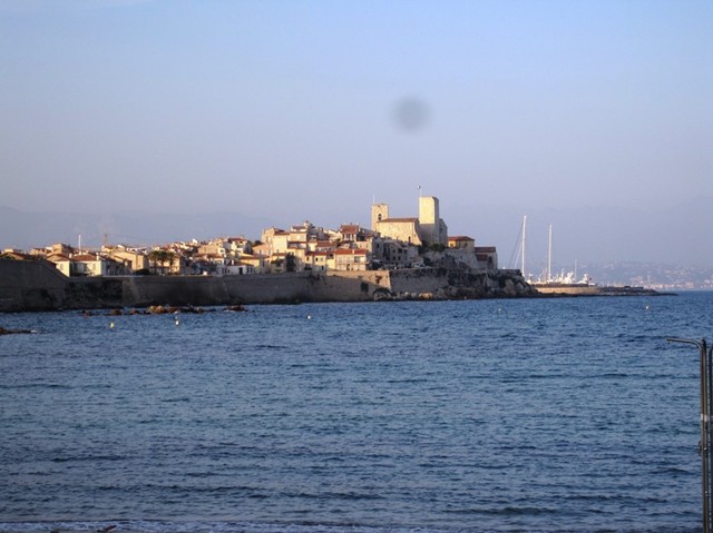 IMG 6956 Antibes old town + sea + Nice in background