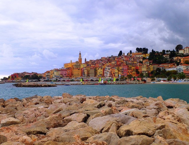 PA177023 Menton-old-town