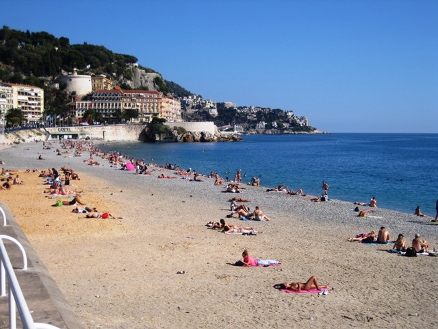 IMG 1402 Nice-Castel-beach