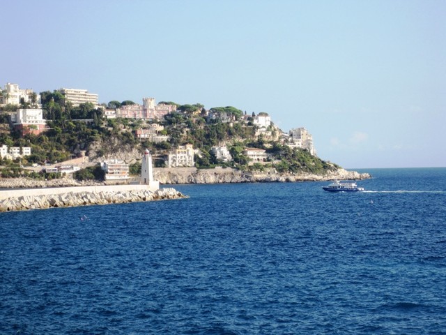 IMG 4092 Entrance-to-Nice-harbour &  Chateau-de-l'Anglais