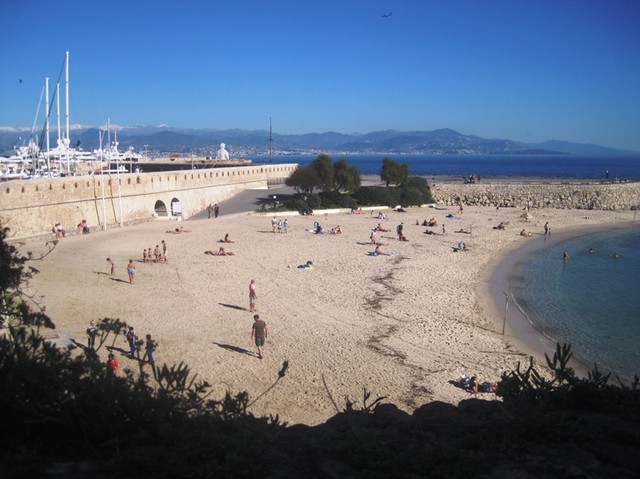 IMG 4179 Antibes-Plage-de-la-Gravette