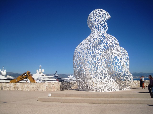 IMG 4188 Jaume-Plensa's-statue-'Nomade'-Antibes